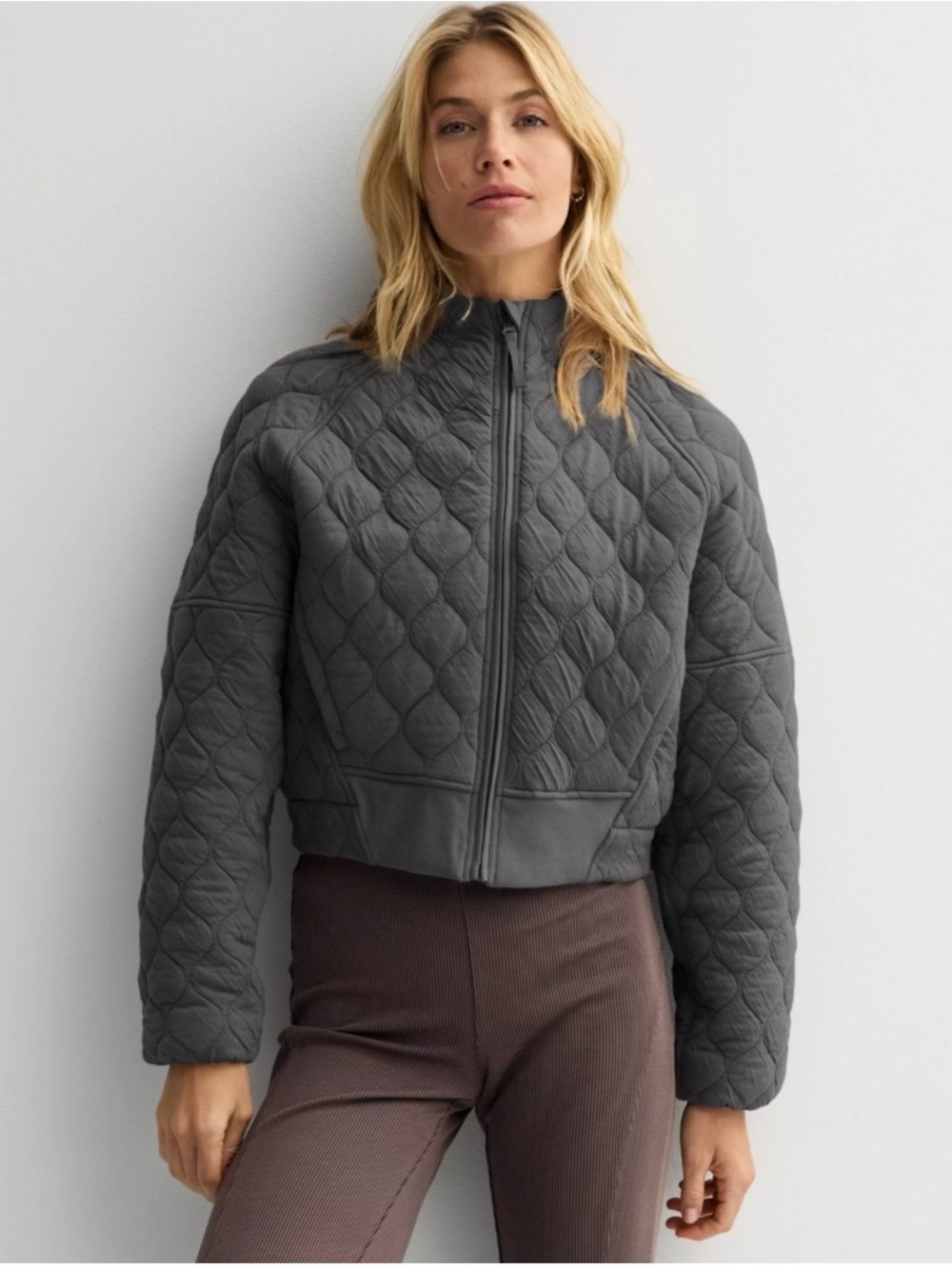 Women's FLX Cropped Quilted Jacket Size Small Gray